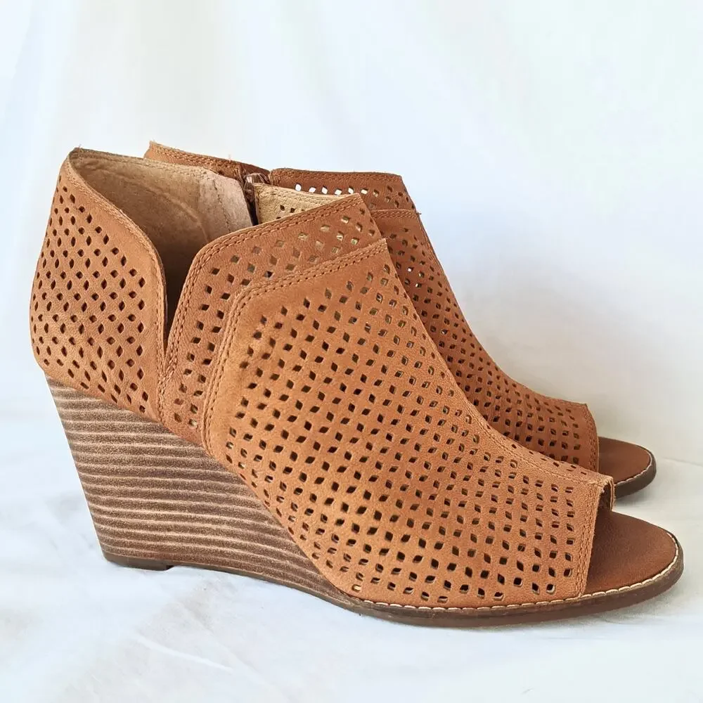 Lucky Brand Jazley Wedge Heels Size 10 Brown Perforated Leather Peep Toe Bootie